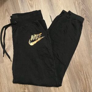 Nike joggers